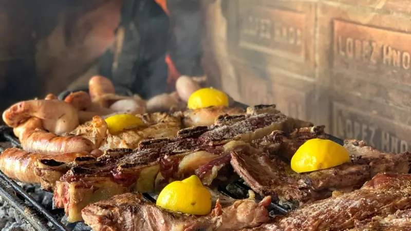 ¿Cuánta carne comprar para un asado? El cálculo por persona | Autoservicio Emiliano | Carnicería y Verdulería