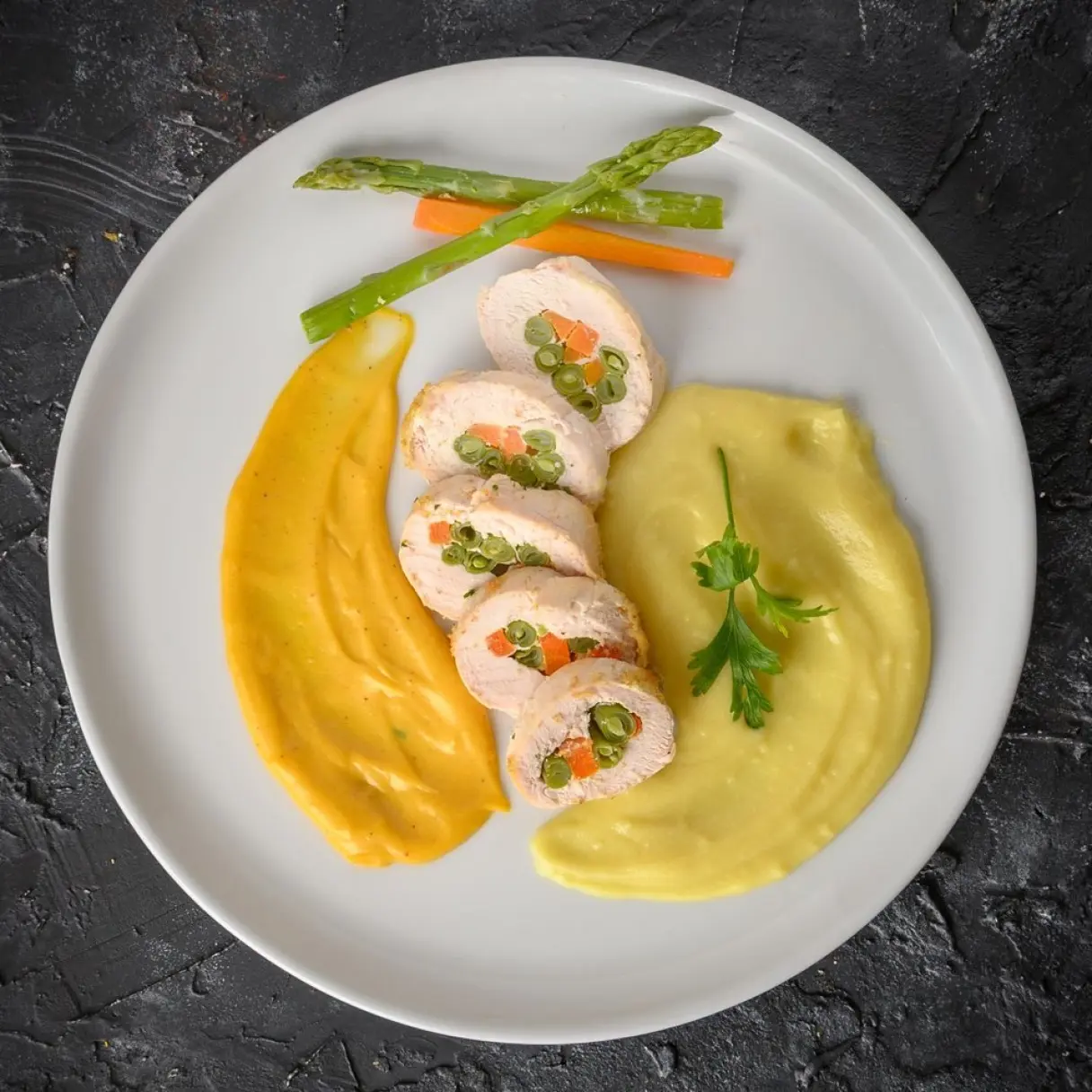 Pollo deshuesado relleno | Autoservicio Emiliano | Carnicería y Verdulería